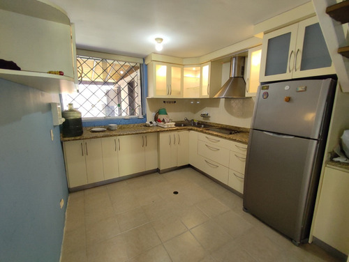 Imagen 2 de 12 de Town House En Urb. Valle De Chara, Valle Hermoso