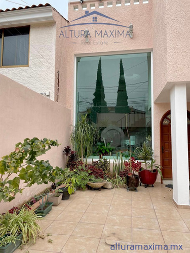 Casa En Venta En Arcos De Guadalupe Zapopan