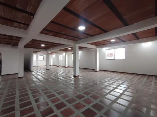Local En Arriendo En El Contento. Cod A30828