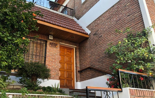 Imagen 1 de 14 de Casa 4 Ambientes Con Garage, Quincho Y Terraza En Boedo