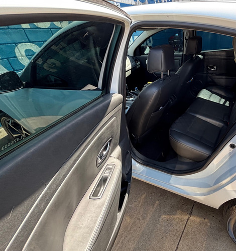 Renault Fluence 2.0 Dynamique Plus X-tronic Hi-flex 4p