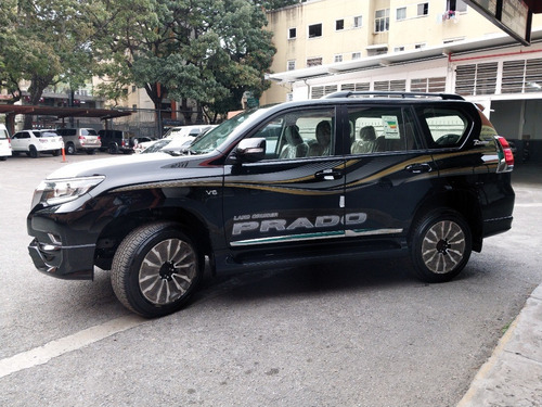 Imagen 5 de 16 de Toyota Prado 70 Aniversario 2022