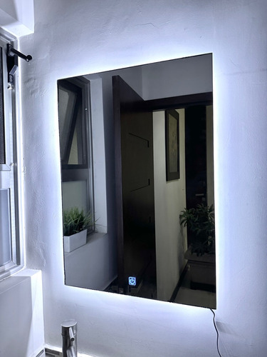 Espejo Luz Led Touch De 60 X 80cm Bisel Baño Tocador