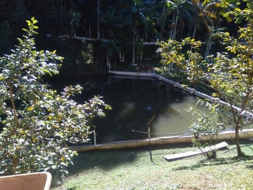 Imagem 2 de 14 de Sitio 24.600m² C/ 02 Lagos E Piscina A 6km Da Rodovia Em