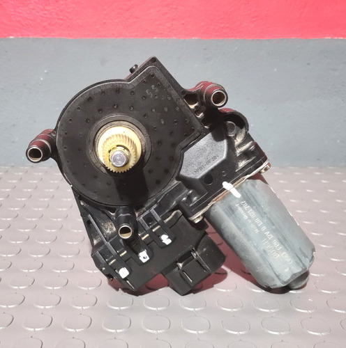 Motor De Elevador De Audi A4, 2000, Izq (chofer Trasero) (Usado)