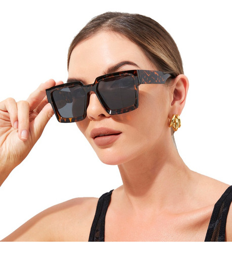 Óculos De Sol Feminino Modelo Quadrado Grande Preto Oncinha