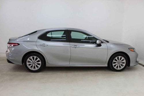 Imagen 6 de 15 de Toyota Camry 2019 4 Cilindros