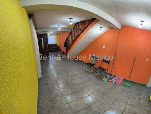 Casa En Renta En Villas De Guadalupe Xalostoc, Ecatepec De Morelos Jl 25-2937.
