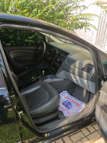Fiat Linea 1.9 16v Absolute Flex Dualogic 4p