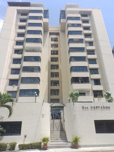 Guatire, Frutas Condominiums, Atractivo Apartamento En Venta