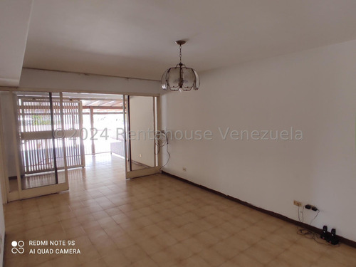 Apartamento En Venta Urb. Las Acacias, Caracas. 24-22580 Yf