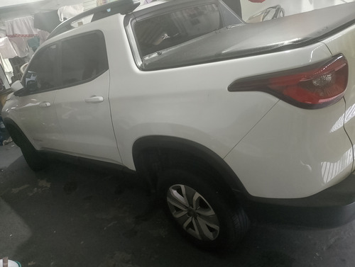 Fiat Toro 1.8 16v Freedom Flex 4x2 Aut. 4p