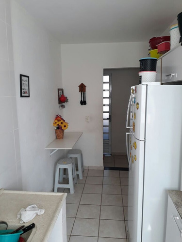 Imagem 10 de 14 de Vende - Se Apartamanto Vila Caiuba