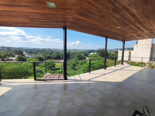 Chalet En Venta En Barrio Cerrado Lomas Del Rey , Mayu Sumaj, Cordoba