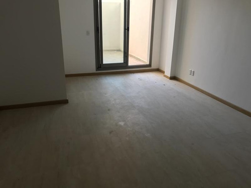 Monoambiente De Categoría Con Patio - Pocitos