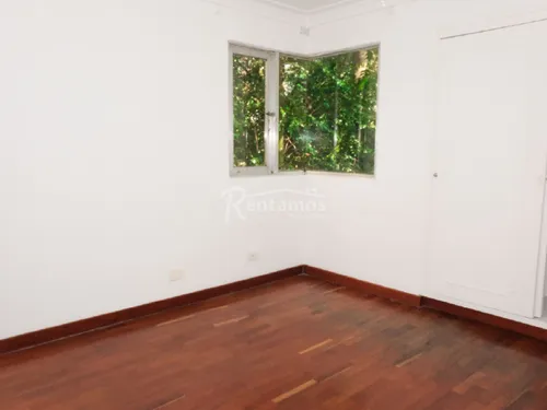 Apartamento En Arriendo En Castropol. Cod A776181