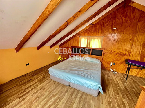 Casa En Venta De 7 Dorm. En Quilpué