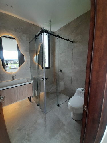 Puembo Vendo Hermosa Casa Por Estrenar 3 Dormitorios Jardín