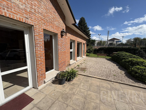 Departamento De 2 Ambientes En Alquiler En Tortugas Ii