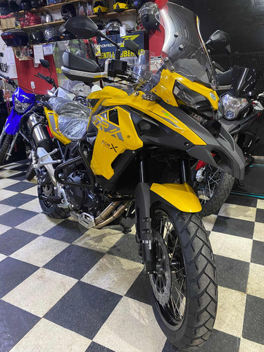 Imagen 2 de 18 de Benelli Trk 502 X