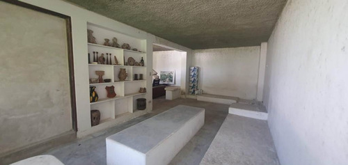 Imagen 2 de 6 de Casa En Venta Urb. Caraballeda C-19756