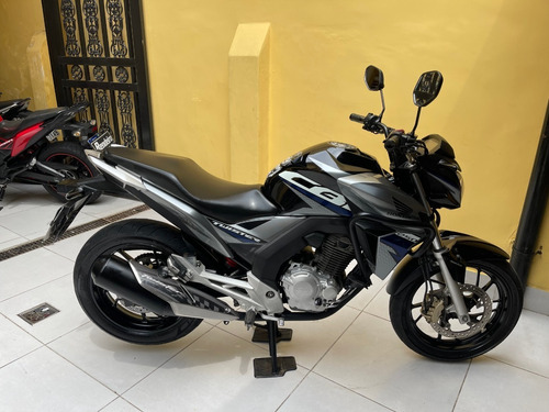 Imagem 8 de 12 de Honda Cb 25f Twister 2019 Repleta De Acessórios Troco !!