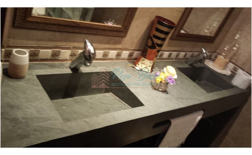 Imagen 20 de 29 de Casa En Mansa Para La Venta O Para Vivir Todo El Año.