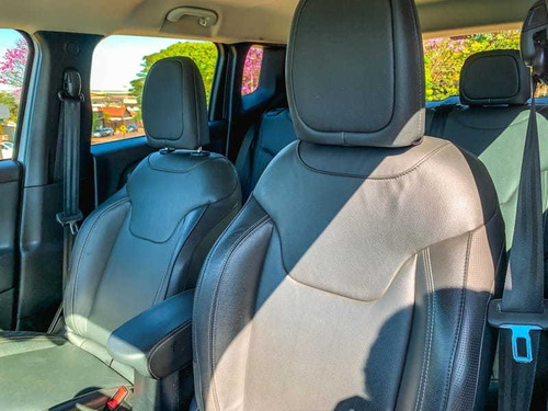 Imagem 11 de 12 de Jeep Renegade 1.8 Longitude 16v Flex 4p Automático