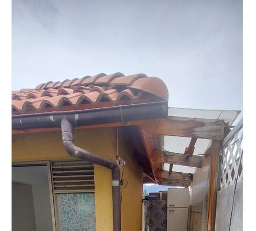 Imagen 2 de 16 de Barrio Residencial Y Tranquilo