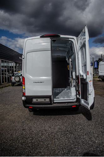 Ford Transit 2.2 Furgon Mediano 350m
