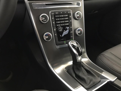 Volvo Xc60 T5 Momentum 2016 32 Mil Km Blindada Eb Niii