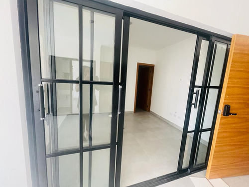 Imagen 6 de 8 de Apartamentos En Alquiler En Evaristo Morales.