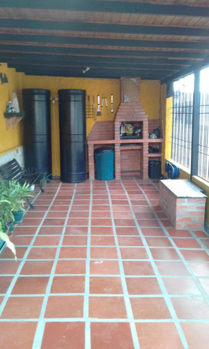 Se Vende Casa En La Urb Las Trinitarias Ve02-1392ze-yabi