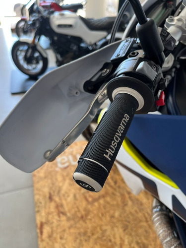 Imagen 11 de 16 de Husqvarna 701 Enduro 2020 Usada