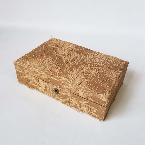 Imagen 1 de 8 de Antigua Caja Alhajero Forrada En Tela De Broderie 7o 0261