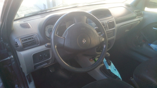 Renault Clio Sedan 2007 1.0 16v Privilège Hi-flex 4p