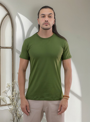 Camiseta Masculina Básica Slim Fit Elegante