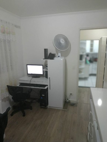 Imagem 4 de 10 de Apartamento Com 2 Dormitórios À Venda Por R$ 170.000 - Vila Rio De Janeiro - Guarulhos/sp - Ap0455