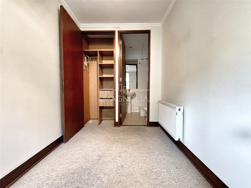 Departamento En Venta De 4 Dorm. En Lo Barnechea