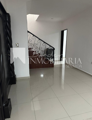 Casa En Residencial Privado, Col. Scally, Los Mochis Sinaloa