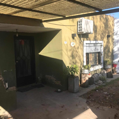 Casa En Venta - 3 Dormitorios 1 Baño - 250mts2 - Pilar