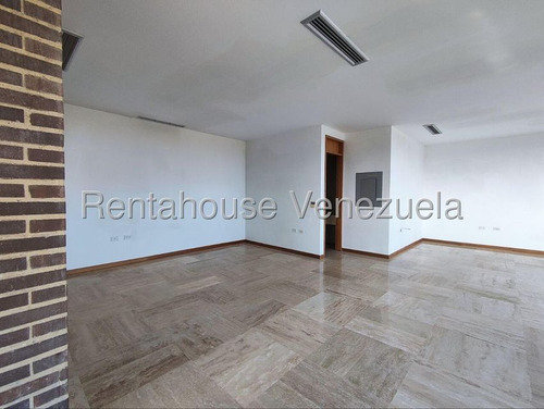 Apartamento Piso Alto Multinivel 680 M² 4h, 8b, 4p, Residencias Bosque Los Chorros Con Pozo De Agua Planta Eléctrica En Calle Cerrada En Venta En Los Chorros Avenida Principal De Los Chorros Caracas