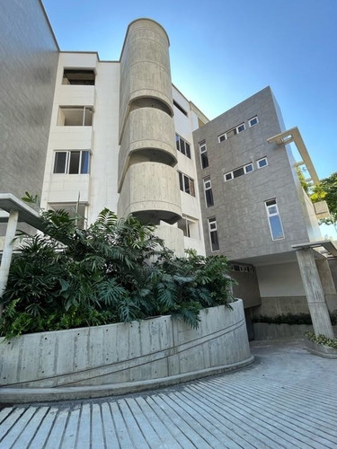 Imagen 16 de 17 de Venta Apartamento Pb Duplex 3h+s/3b+s/5p Altamira
