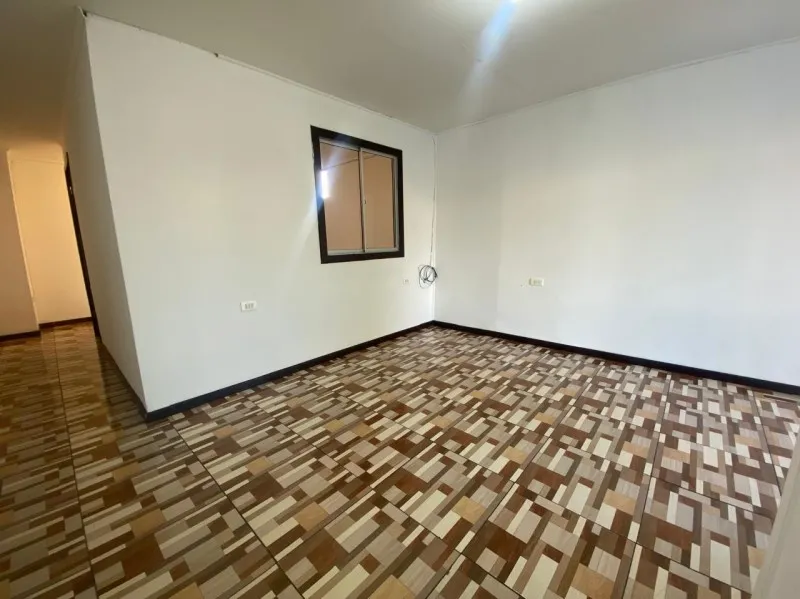 Imagen 2 de 6 de Arriendo Departamento Interior En Casa - San Joaquin