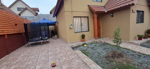 Casa En Arriendo De 3 Dorm 2 Baños. En Puente Alto