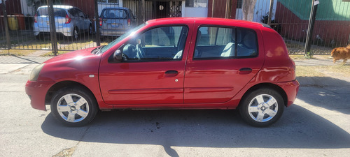 Auto Compacto, Bonito Para Su Año Y No Se A Dejado Caer