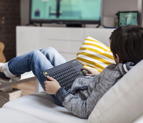 Teclado Logitech K400 Plus + Touch sem fio para PC Android TV