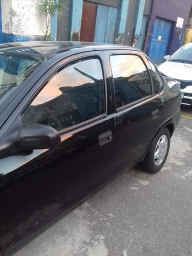 Imagem 1 de 7 de Chevrolet Classic 1.0 Mpfi Life 8v