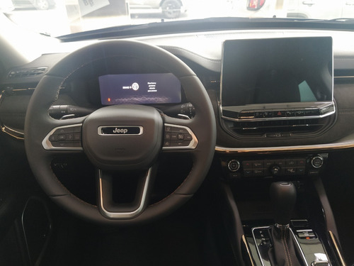 Imagen 15 de 22 de Jeep Commander Limited 1.3 T270 4x2 Nafta Okm 2023