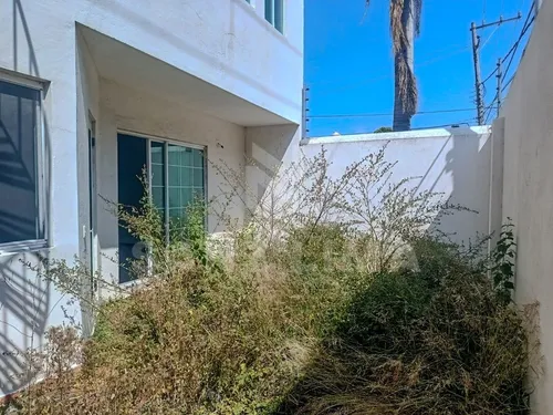 Alameda: Casa Nueva, Amplia Y Cómoda En Circuito Privado